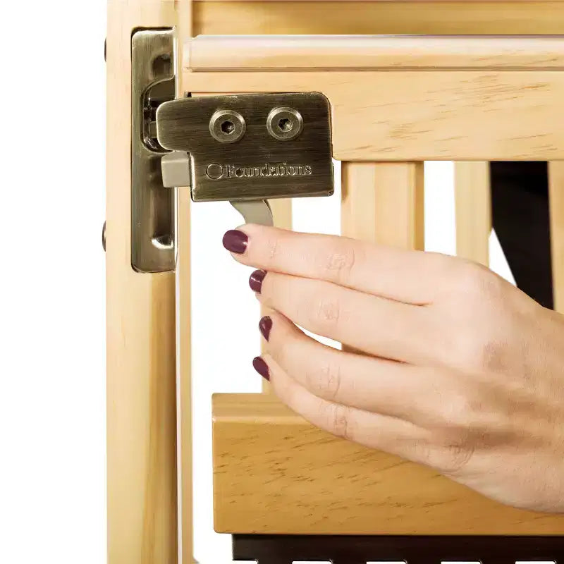 Lit bébé compact et portable en bois, 2 roulettes pivotantes faciles à manœuvrer avec freins, construction en bois durable, passe les portes (naturel)