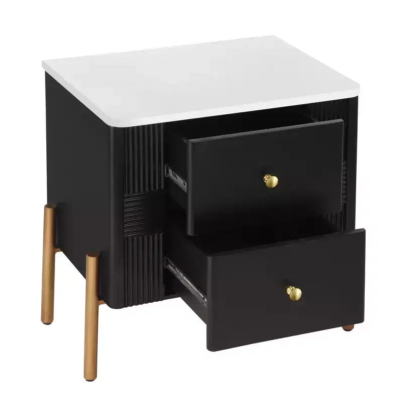 Table de chevet moderne minimaliste avec 2 tiroirs de rangement, poignées et pieds en métal doré, design texturé unique